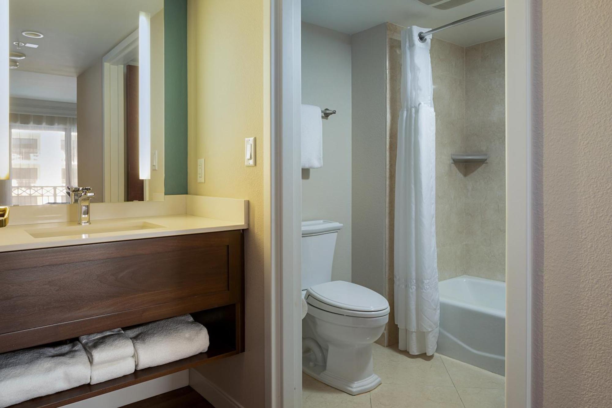 The Atlantic Suites On The Ave ديلراي بيتش المظهر الخارجي الصورة