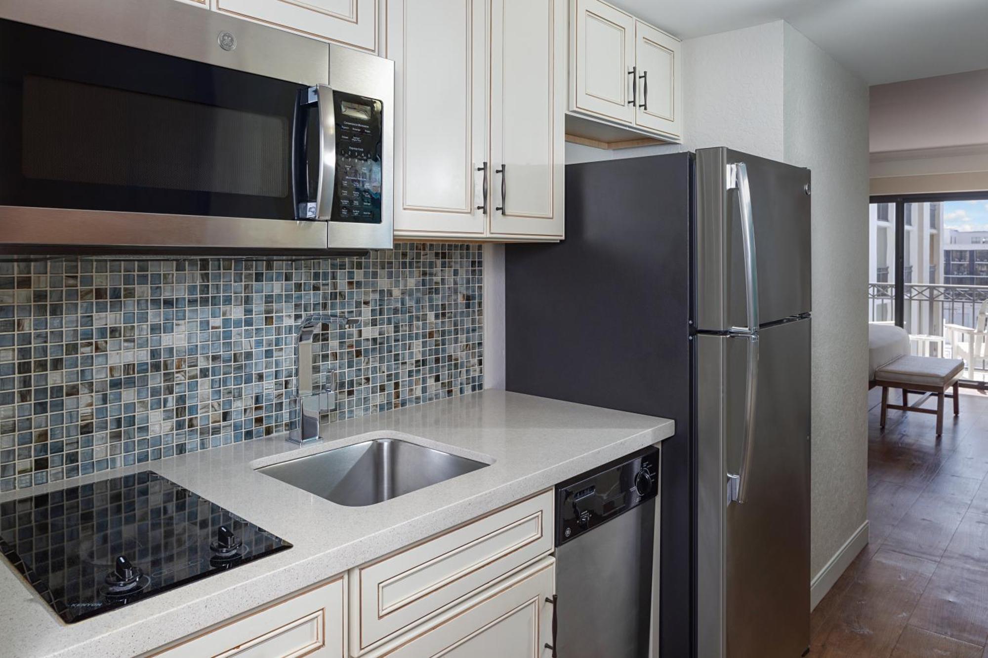The Atlantic Suites On The Ave ديلراي بيتش المظهر الخارجي الصورة
